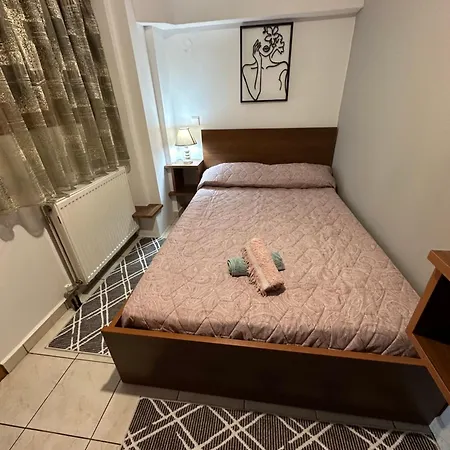 Bratis House 3 * Vartholomio